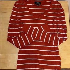 A v-neck burnt orange long sleeve from urban!!